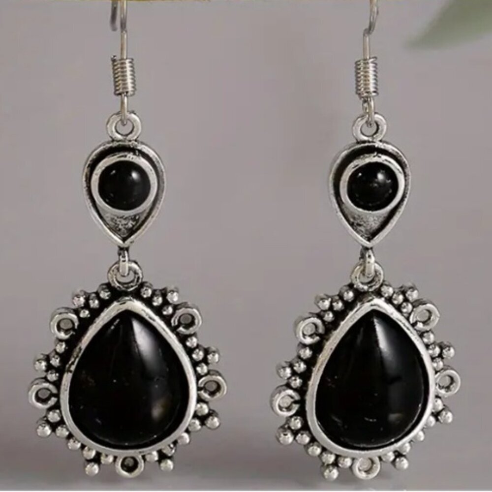 Vintage Tribal Black & Silver Drop Dangle Earrings - Picture 2 of 3